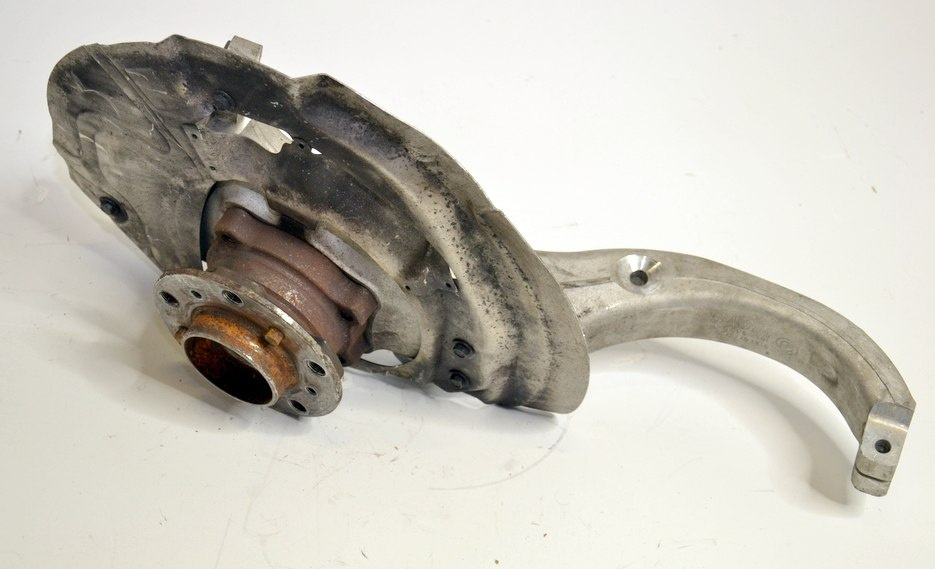 BMW X5 F85 F86 zwrotnica łożysko przód 6773783 BMW X5 F85 F86 zwrotnica łożysko przód 6773783