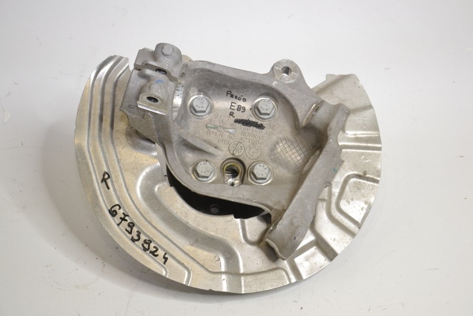 BMW E87 E89 E90 zwrotnica łożysko przód 6793924 BMW E87 E89 E90 zwrotnica łożysko przód 6793924