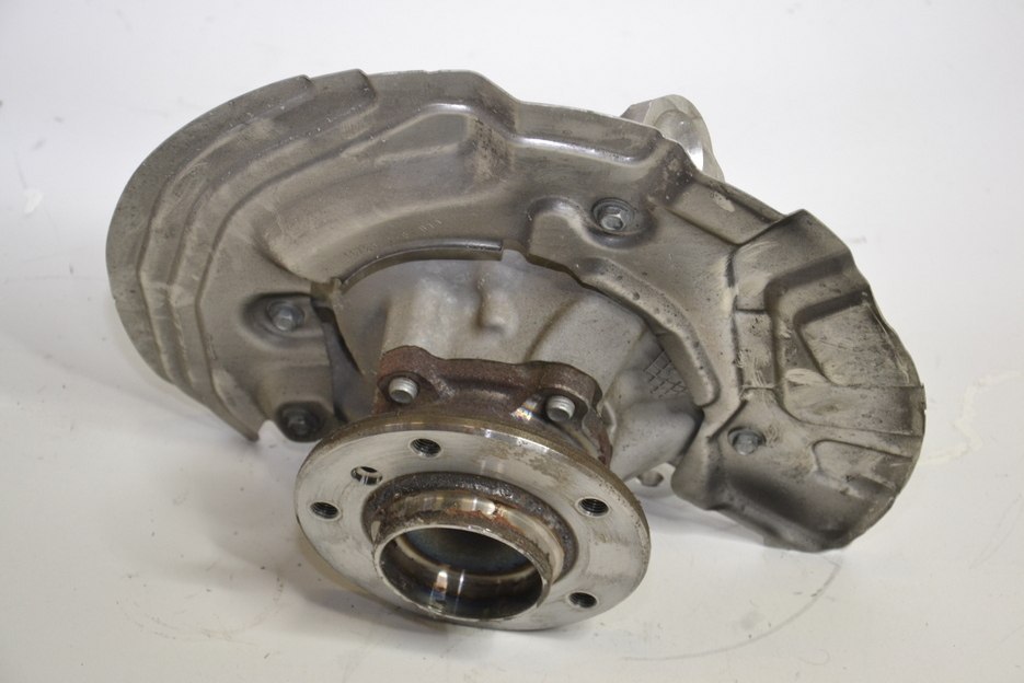BMW E87 E89 E90 zwrotnica łożysko przód 6793924 BMW E87 E89 E90 zwrotnica łożysko przód 6793924