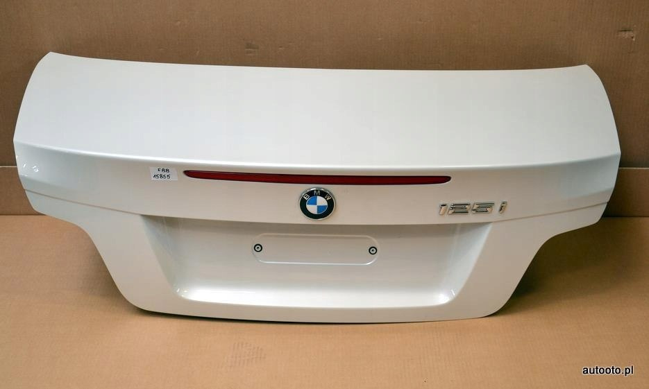 BMW E88 klapa bagażnika tylna tył A96
