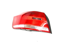 BMW 2 F46 LCI rear light in the side panel right 7491346