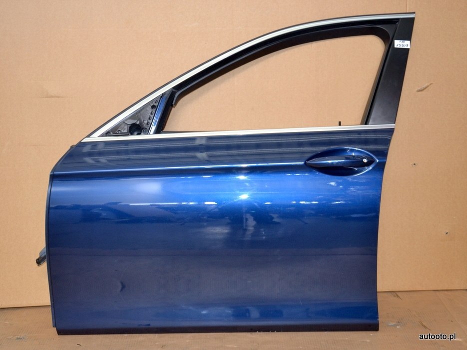 BMW 5 F10 F11 drzwi przednie przód lewe Kolor A76 BMW 5 F10 F11 drzwi przednie przód lewe Kolor A76