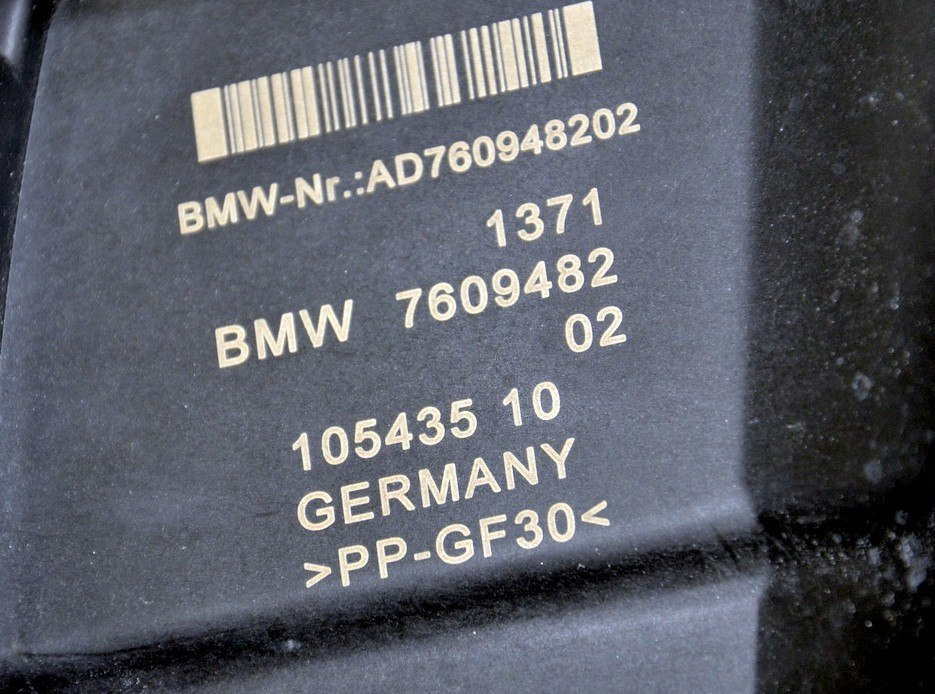 BMW F45 F56 F48 filtr powietrza przepływomierz