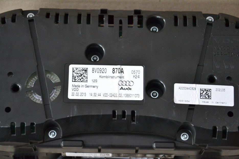Audi A3 8V 2013- zegary licznik benz. 8V0920870A Audi A3 8V 2013- zegary licznik benz. 8V0920870A