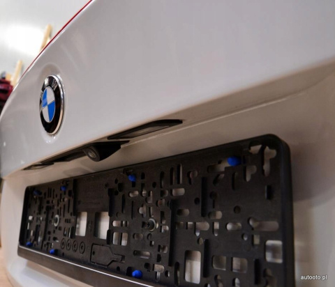 BMW F33 klapa bagażnika tylna tył kolor A96 kamera BMW F33 klapa bagażnika tylna tył kolor A96 kamera