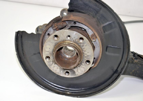 BMW X3 E83 zwrotnica łożysko tył prawa 3420502 BMW X3 E83 zwrotnica łożysko tył prawa 3420502