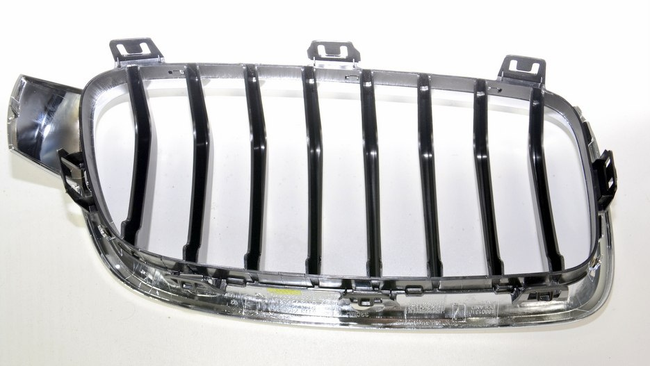 BMW F30 F31 nerka atrapa grill lewa SPORT 7260497 BMW F30 F31 nerka atrapa grill lewa SPORT 7260497
