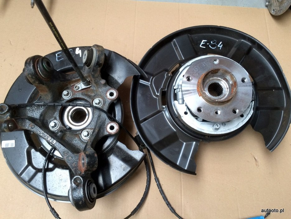 BMW X1 E84 zwrotnica tylna prawa 6788054 BMW X1 E84 zwrotnica tylna prawa 6788054