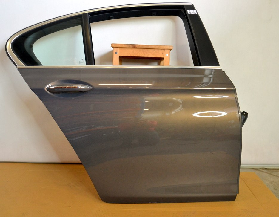 BMW 5 F10 drzwi tylne tył prawe Kolor X08 BMW 5 F10 drzwi tylne tył prawe Kolor X08