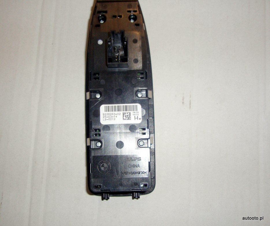 BMW M4 F33 przełącznik panel szyb lusterek 9226263 BMW M4 F33 przełącznik panel szyb lusterek 9226263