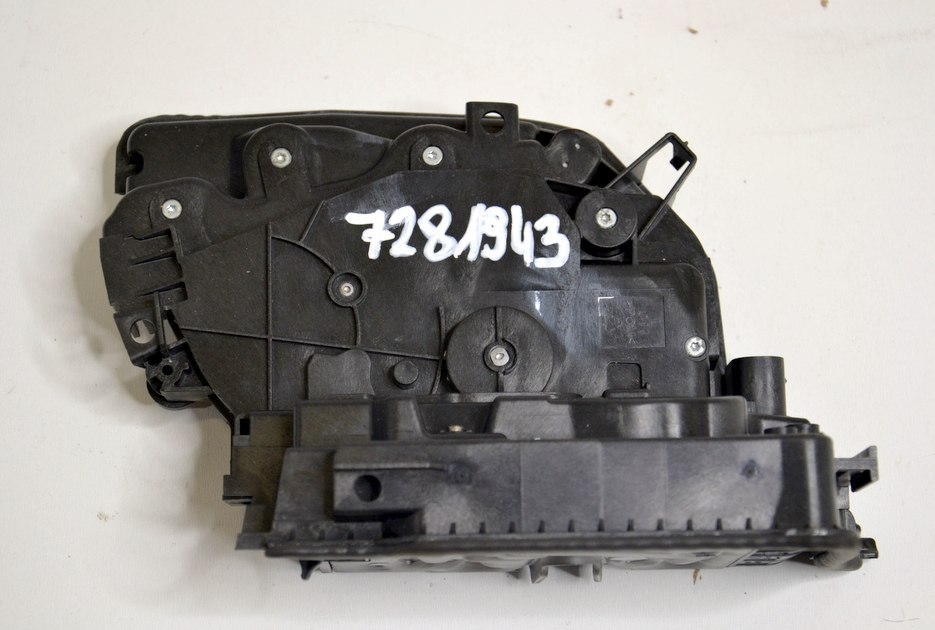 BMW F45 G30 G11 F15 zamek drzwi lewy tył 7281943 BMW F45 G30 G11 F15 zamek drzwi lewy tył 7281943