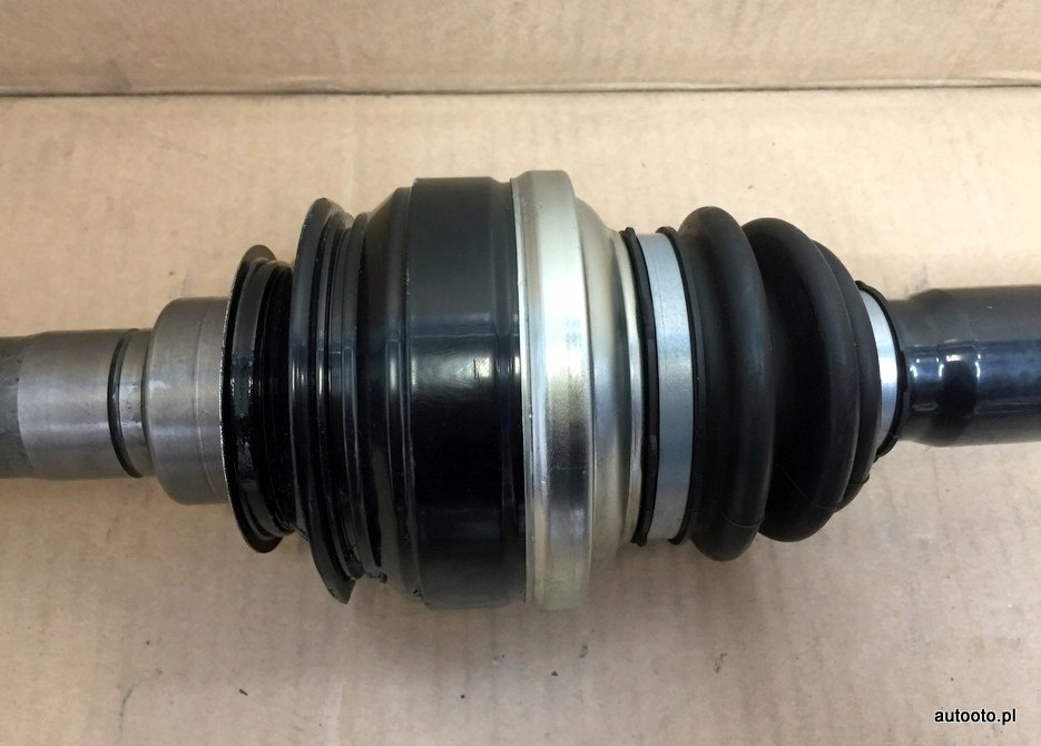 BMW M2 F87 M3 F80 M4 F82 półoś tylna 2284616 BMW M2 F87 M3 F80 M4 F82 półoś tylna 2284616
