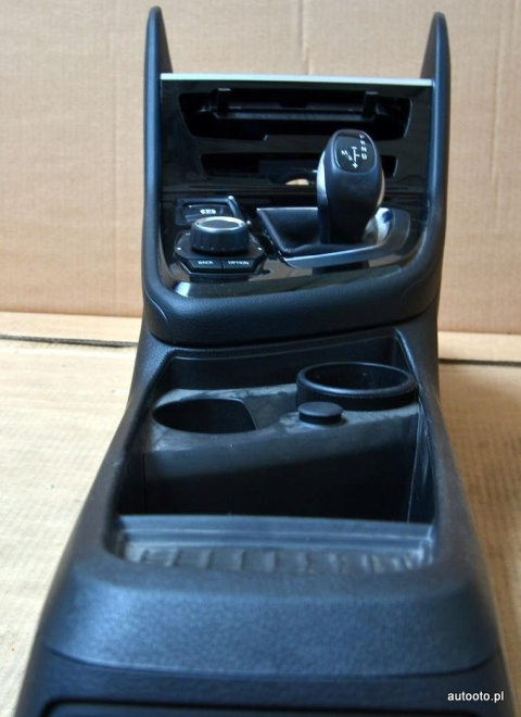 BMW F45 F46 konsola środkowa wersja angielska BMW F45 F46 konsola środkowa wersja angielska