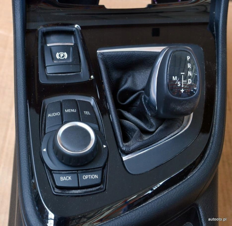 BMW F45 F46 konsola środkowa wersja angielska BMW F45 F46 konsola środkowa wersja angielska