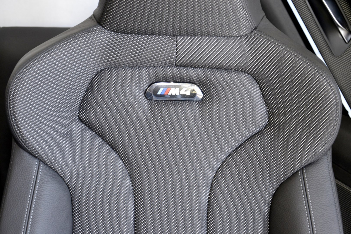 BMW F82 LCI fotele boczki półka tunel komplet nowy BMW F82 LCI fotele boczki półka tunel komplet nowy
